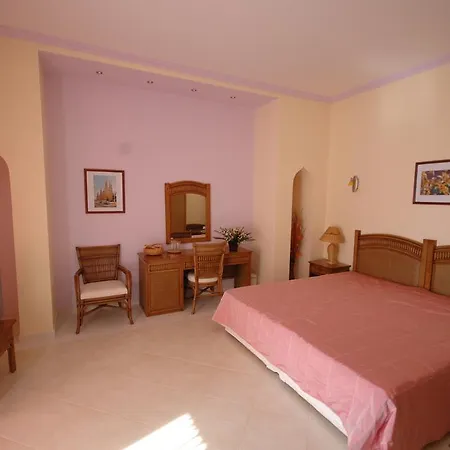 Brigantina 3*