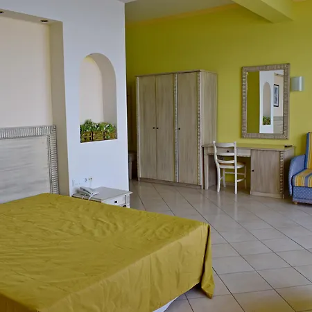 Hotell Brigantina 3*