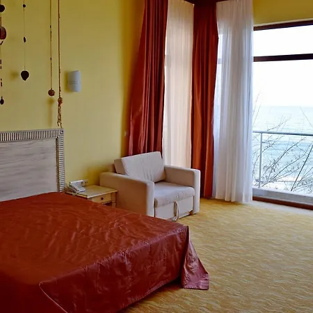 Brigantina 3*